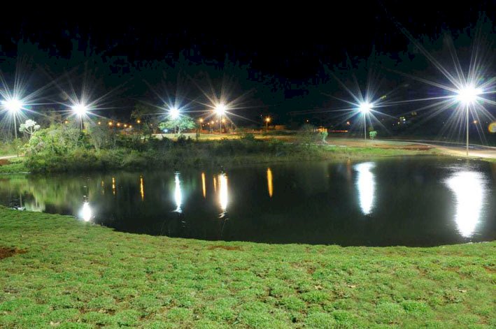 Parque Ecológico das Brisas recebe instalação de luminárias