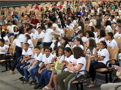 Prefeitura realiza formatura das crianças do PROERD