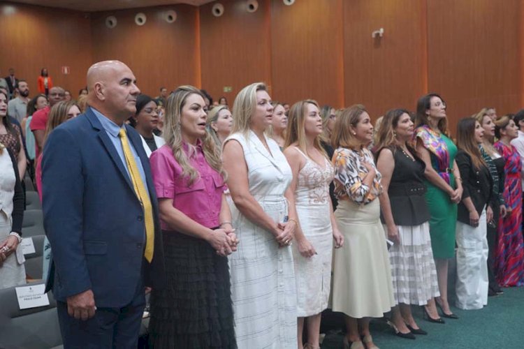 1° Encontro Estadual de Mulheres/Mães para toda vida: Movimento de Mulheres Goianas (MMG), com apoio do deputado Paulo Cezar realizou evento comemorativo da semana das mães na ALEGO